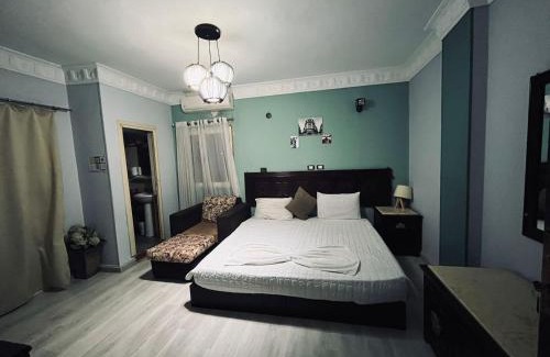 Qasr an-Nil Hotel | Downtown Tahrir view hotel - foreiigners only