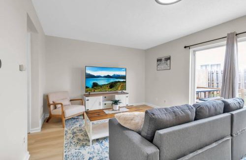 Willert Park Apartment | Downtown & Upscale