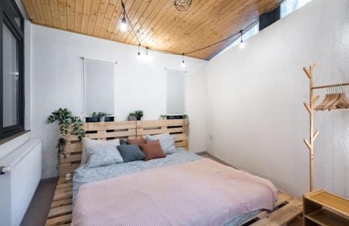 Bucharest City-Centre Apartment | Downtown Urban Spot Jacuzzi&Cinema Universitate