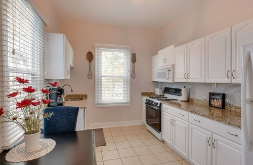 Savannah Victorian District House | Downtown Victorian Near Forsyth, Nightlife, Enmarket Arena by Lucky Savannah
