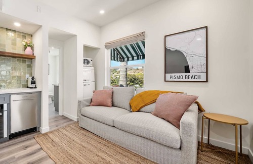 Pismo Heights Apartment | Downtown View Suite at Pismo Beach Club