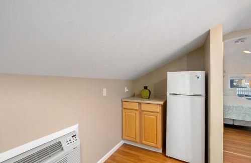 Saugatuck Apartment | Downtown View