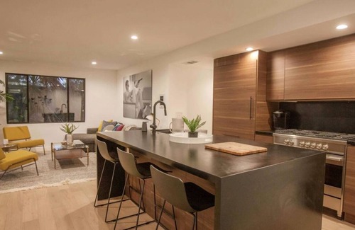 Park West House | Downtown Views