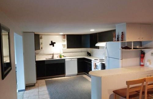 White Salmon House | Downtown White Salmon Garden Home