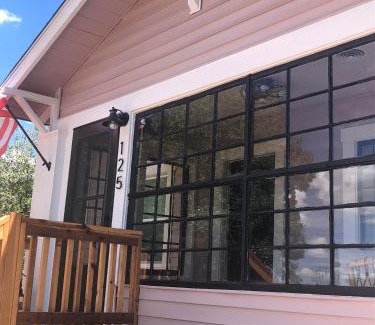 Williams House | Downtown Williams, walk everywhere, remodeled