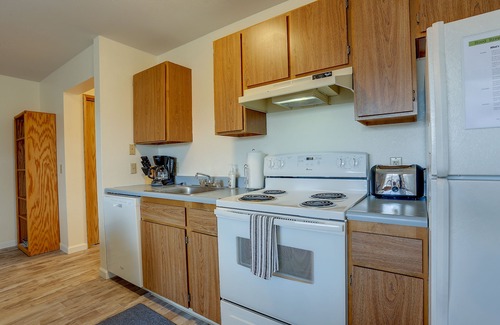 Hood River Condo | Downtown with *Special Prices for 30+ Stays Today through Dec. 2019!*