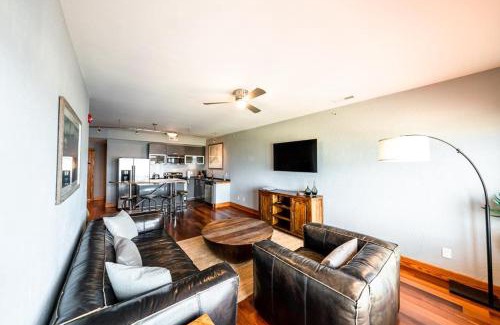 Waves Apartment | Downwinder - Waterfront 2-Bedroom, 2-Bathroom Suite at REAL Watersports