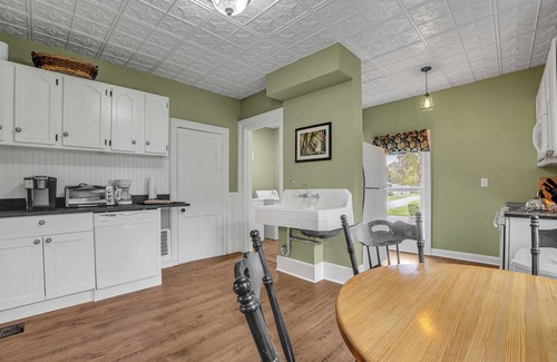 Milford House | Doyle House - Near Cooperstown Dreams Park
