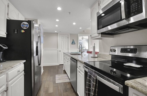 Shell Island Condo | DR 2111 - Gorgeous condo, oceanfront deck with panoramic views, pool, tennis