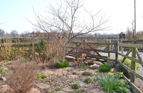 Potter Brompton House | Dragon Fly Cottage