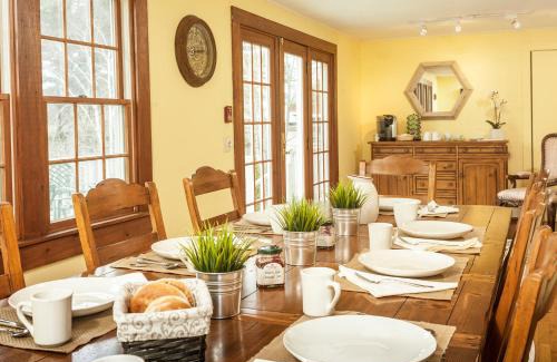 Ogunquit House | Dragonfly Guest House