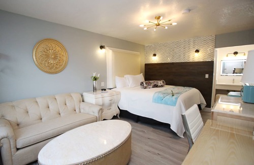 Hastings Hotel | Dragonfly Inn and Suites