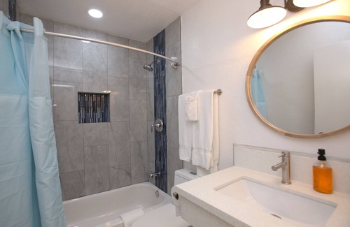 Hastings Hotel | Dragonfly Inn and Suites