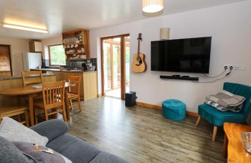 East Dereham House | Dragonfly Lodge