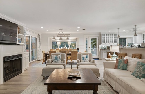 Anna Maria House | Dragonfly - Southern charm on the North end of Anna Maria Island