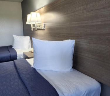 Hendersonville Hotel | Drakes Creek Inn - formerly The Relax Inn
