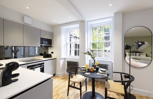 West End Apartment | Drakon Suite - City Centre 1 Bed Studio Apartment
