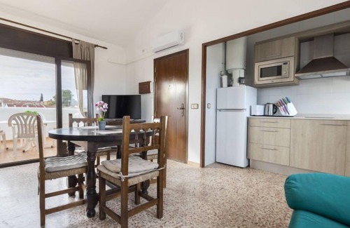 Clara Apartment | Drassanes III by Interhome