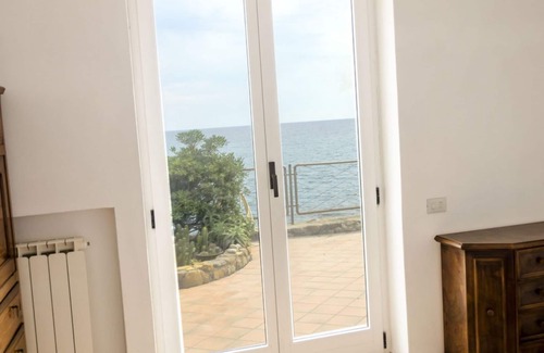 Piani-Ciapin Apartment | Dream Apartment by the sea