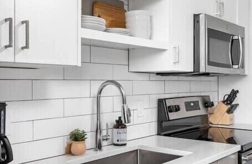 Cole-Noble District Apartment | Dream Apartment near Whole Foods CozySuites