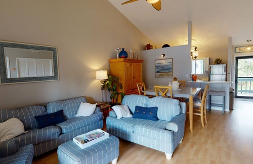 Fort Walton Beach - Destin Condo | Dream Destin-ation Family Fun Condo- Pool, Tennis & Beach Service, Private Beach