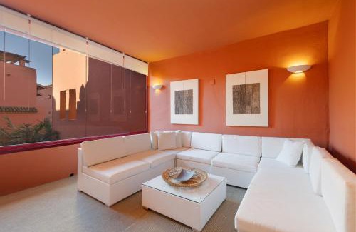 Nikki Beach Apartment | Dream experience in Elviria: luxury property close to beaches, restaurants and golf courses