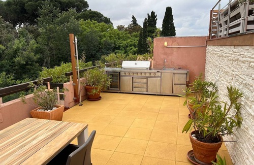 Saint-Tropez Apartment | Dream flat with sea view and roof terrace in the centre of St. Tropez