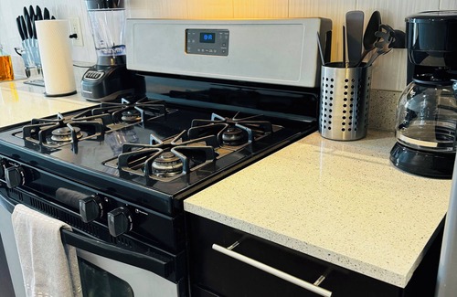 Glendale Apartment | DREAM HOLLYWOOD APARTMENT WITH FREE PARKING