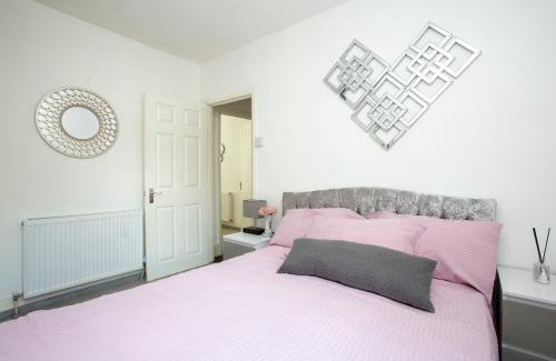 West Ham House | Dream Home Near Stratford Olympic Park London