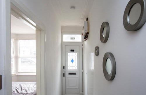 West Ham House | Dream Home Near Stratford Olympic Park London