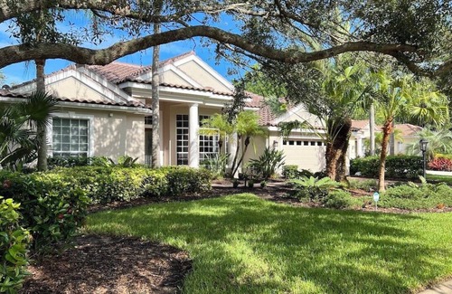 Braden River House | DREAM HOUSE with Heated Pool & Spa, 27-Holes Golf Course