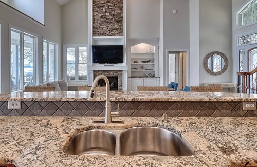 Ridgeway House | Dream Lake House! 4 Bedrooms/King Beds + 4 Full Baths on Lake Wateree!