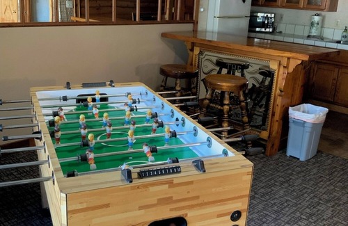 Bass Lake Apartment | Dream Lakefront Getaway at Beautiful Bass Lake!