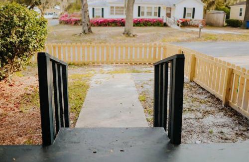 Bunkers Cove Apartment | Dream On – Style & Comfort Near Historic Downtown