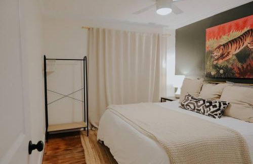 Bunkers Cove Apartment | Dream On – Style & Comfort Near Historic Downtown