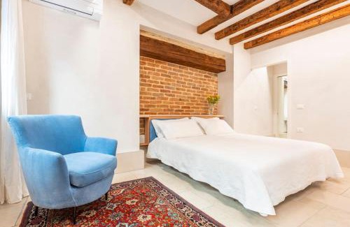 San Marco Apartment | Dream's door with canal view in Venice