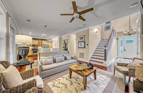 Laurel Grove House | Dream vacation home with 6-seater golf cart; screen porch; upstairs balcony