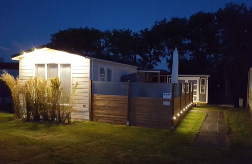 Buren Ski Chalet | Dream vacation in the new accommodation on the sunny North Sea island of Ameland