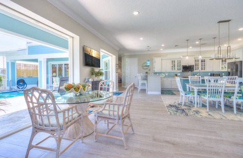 Bay Esplanade House | Dream Vacation Beach House - Heated Pool!