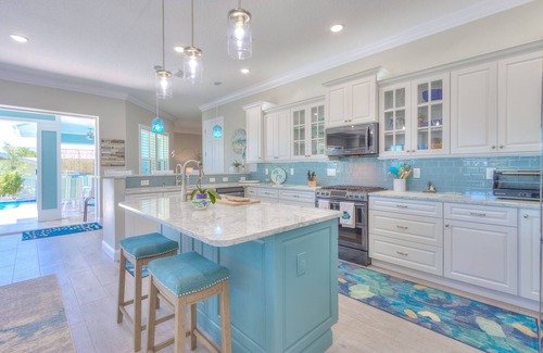 Bay Esplanade House | Dream Vacation Beach House - Heated Pool!
