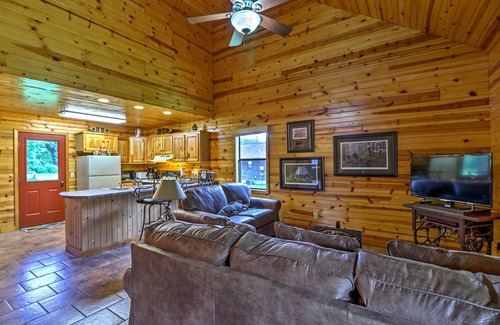 Mountain View Cabin | Dream Valley Mountain View Cabin w/Covered Porch!