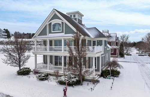 Bay Harbor House | Dream Weaver 47