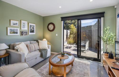 Johnsonville House | Dreamcatcher Cottage - 2BR Mystic Moonrise