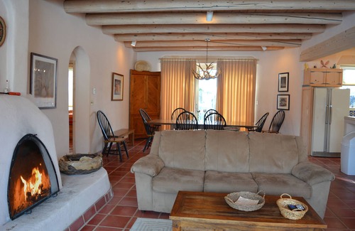 Arroyo Seco House | Dreamcatcher - mountain views fireplace hot tub wi-fi Clubhouse pool/tennis
