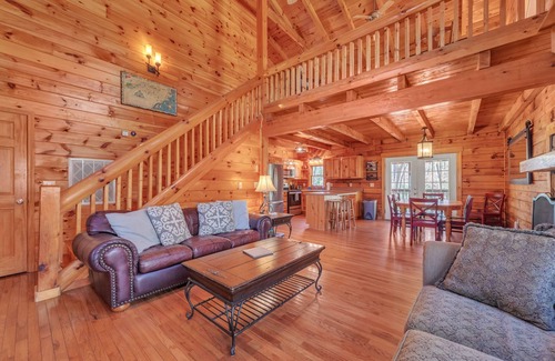 Lake Lure Cabin | Dreamcatcher~ Pet Friendly~ Mirror Lake~Waterfall