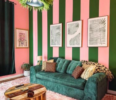 North Nashville House | Dreaming With Dolly - Luxe Stay Near Broadway