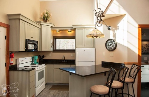 Maryland Ski Chalet | Dreams Park/All Star! Chalet- Old World Village