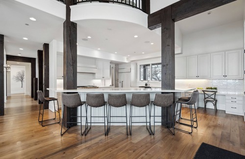Deer Valley House | DreamView in Deer Valley | Ski-in/Ski-out | Private Hot Tub | 10 Min. to Main St. | Sleeps 10
