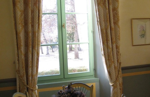 Montbrun-les-Bains Apartment | Dreamy Apartment in South of France with Swimming Pool