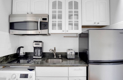 Back Bay Apartment | Dreamy Back Bay Studio w/W/D, nr Copley T, by Blueground